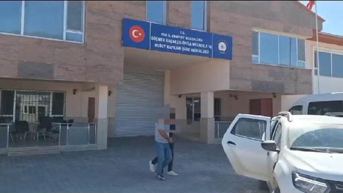Van\'da Göçmen Kaçakçılığı Operasyonunda 2 Tutuklama