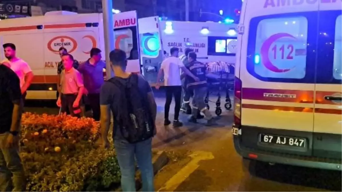 Ereğli'de kavşak kazasında 10 kişi yaralandı