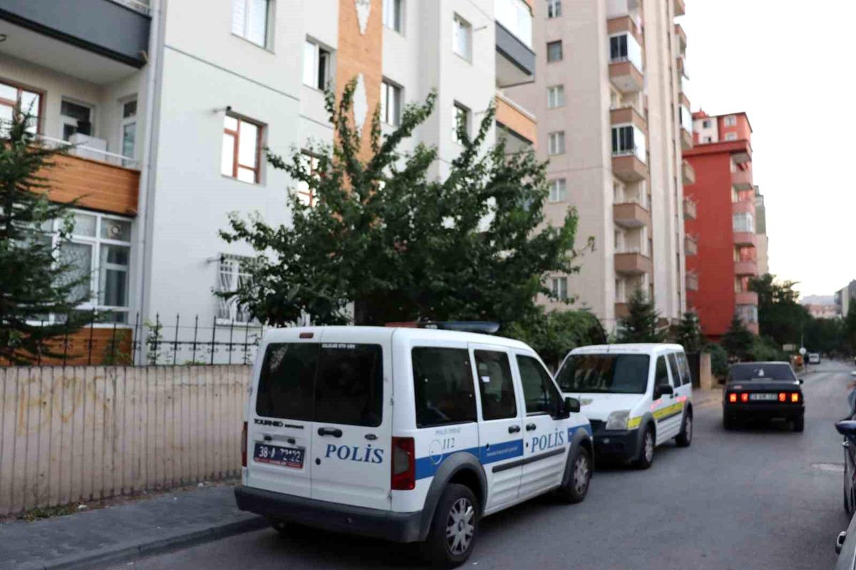 Kayseri\'de yaşlı kadın evinde ölü bulundu