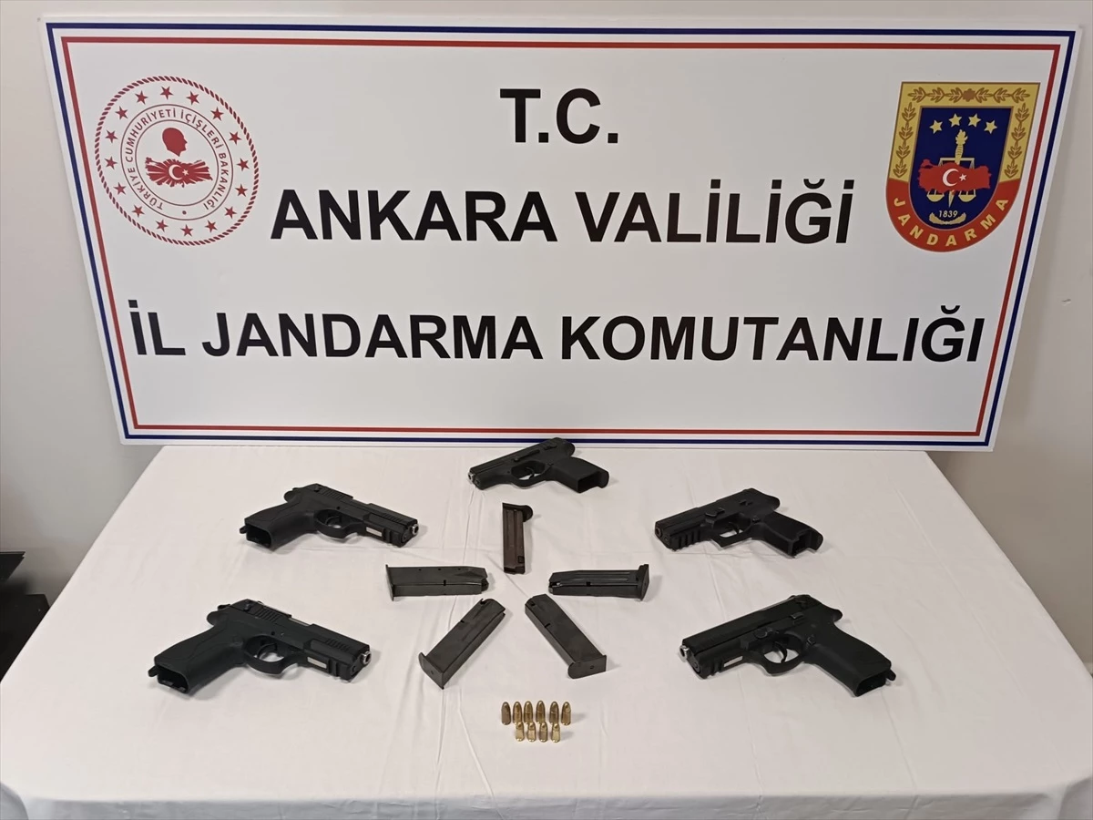 Ankara\'da Ruhsatsız Silah Operasyonu: 5 Tabanca Ele Geçirildi