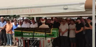 Orhangazi'deki kaza sonucu hayatını kaybeden gençlerin cenazeleri defnedildi