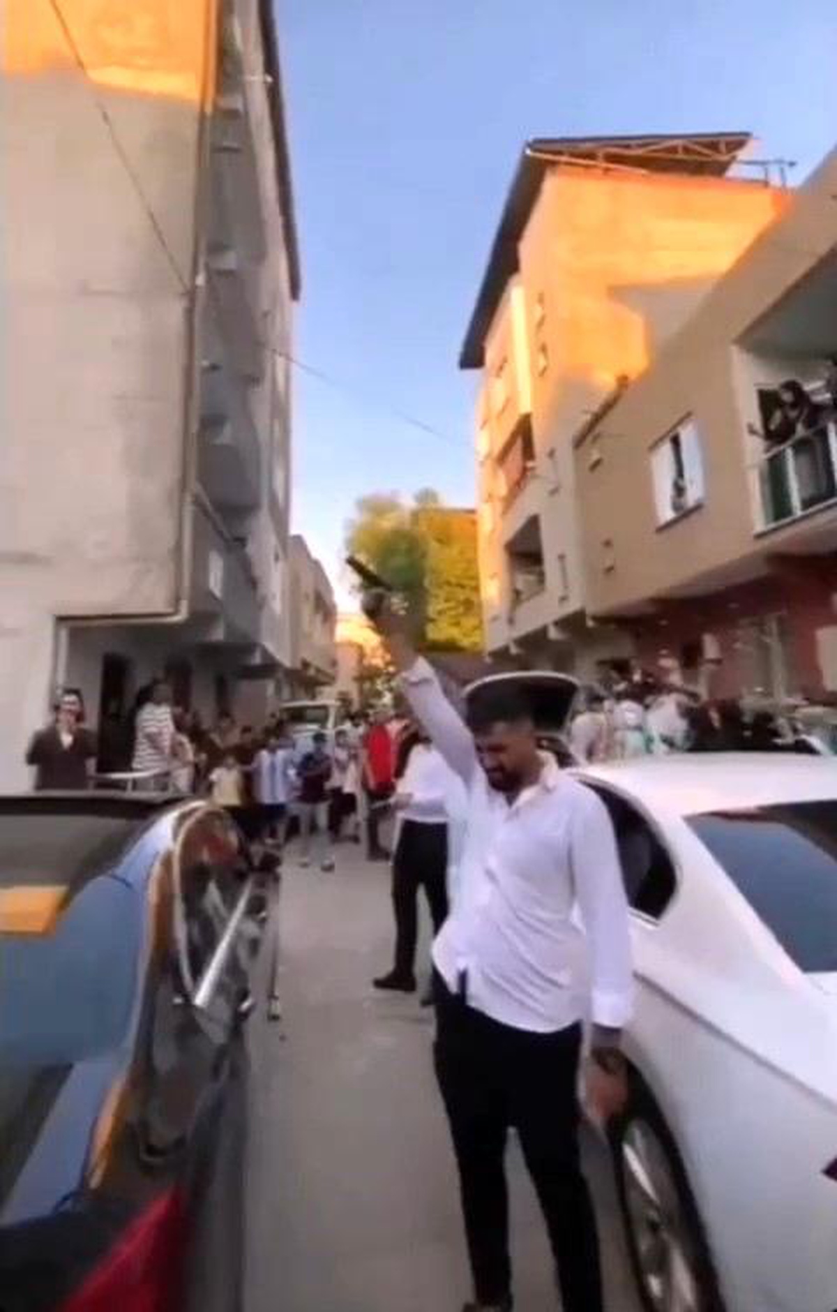 Bursa\'da düğün konvoyunda silahla havaya ateş açıldı