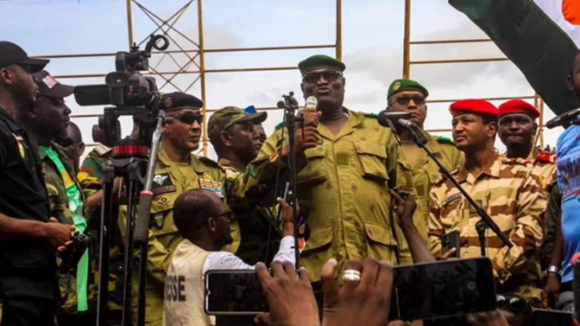 ECOWAS komutanı: Nijer'e geniş çaplı bir askeri müdahale için hazır değiliz