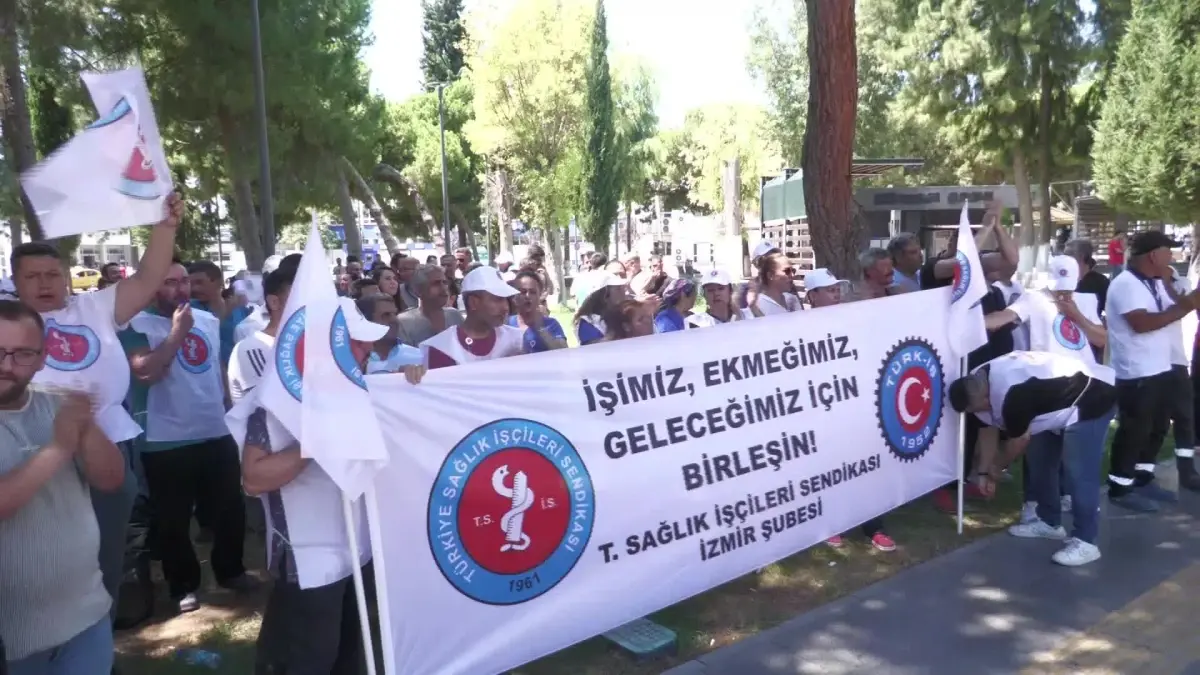 Ege Üniversitesi Hastanesi\'nde Sağlık Çalışanları İş Bıraktı