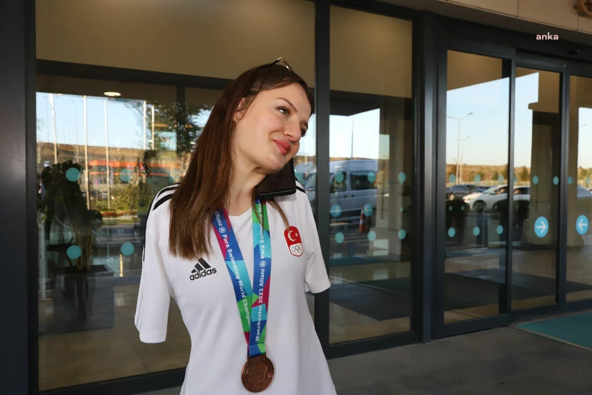 Sümeyye Boyacı, Dünya Şampiyonası\'nda bronz madalya kazandı ve Paris 2024 Olimpiyat Oyunları için kota aldı