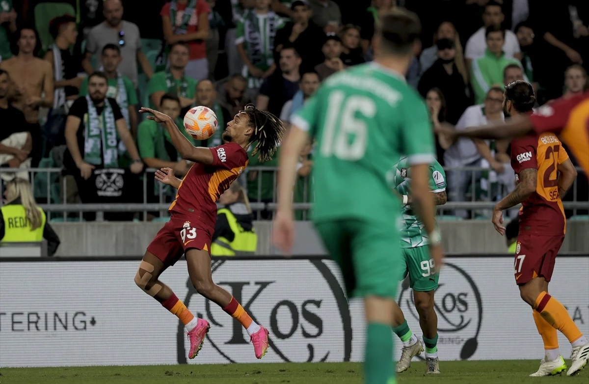 Galatasaray, Olimpija Ljubljana karşısında ilk yarıyı 1-0 önde tamamladı