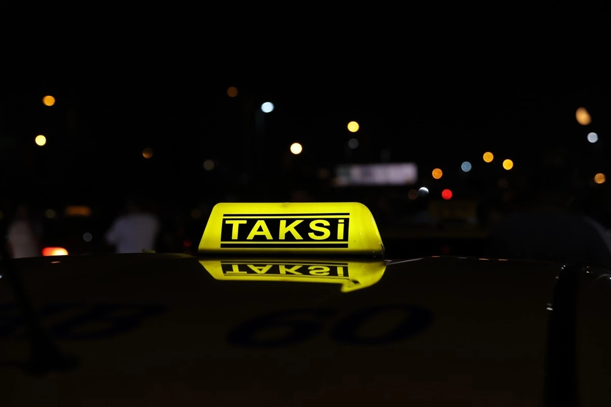 İstanbul\'da Taksiciler Zam Talebinde Bulundu