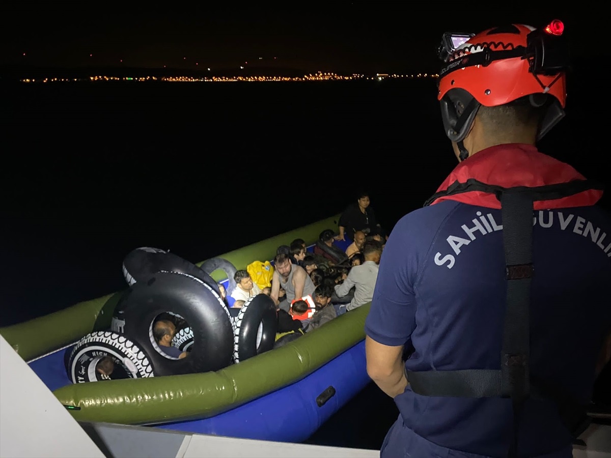 İzmir\'de 71 düzensiz göçmen yakalandı