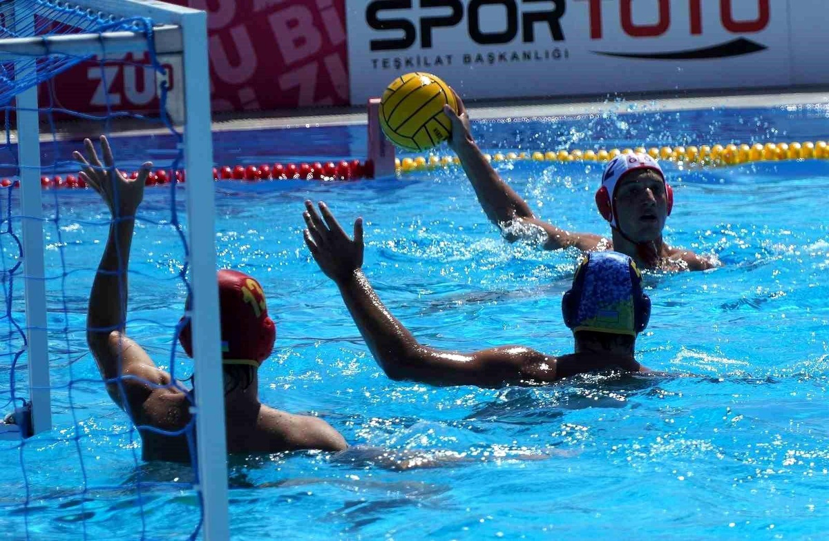 U17 Erkekler Avrupa Sutopu Şampiyonası Başladı