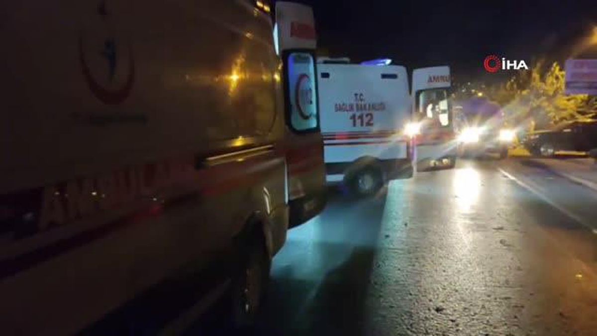 Otomobil ile motosiklet kafa kafaya çarpıştı: 2 yaralı