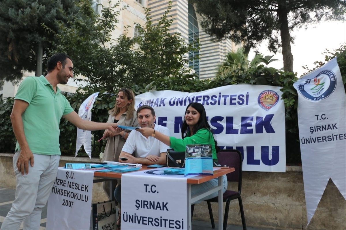 Şırnak Üniversitesi, Cizre\'de Öğrenciler İçin Tanıtım Standı Kurdu