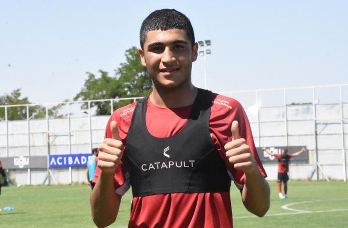Sivasspor\'un genç futbolcusu Yunus Emre Konak, Avrupa hayali kuruyor