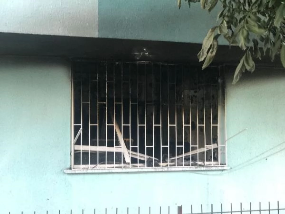 Keçiören\'de Yangın: 6 Kişi Hastaneye Kaldırıldı