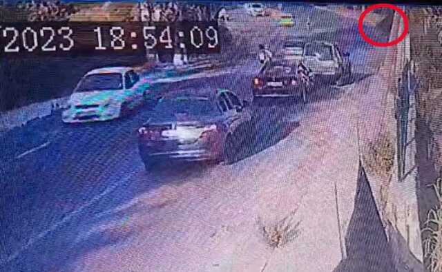 Bodrum'da İsale Hattı Patlaması: Motosiklet Sürücüsü ve Köpek Yaralandı Bodrum'da İsale Hattı Patlaması: Motosiklet Sürücüsü ve Köpek Yaralandı