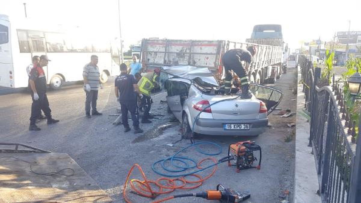 Karacabey\'de TIR Kazası: 4 Kişi Hayatını Kaybetti, TIR Sürücüsü Tutuklandı