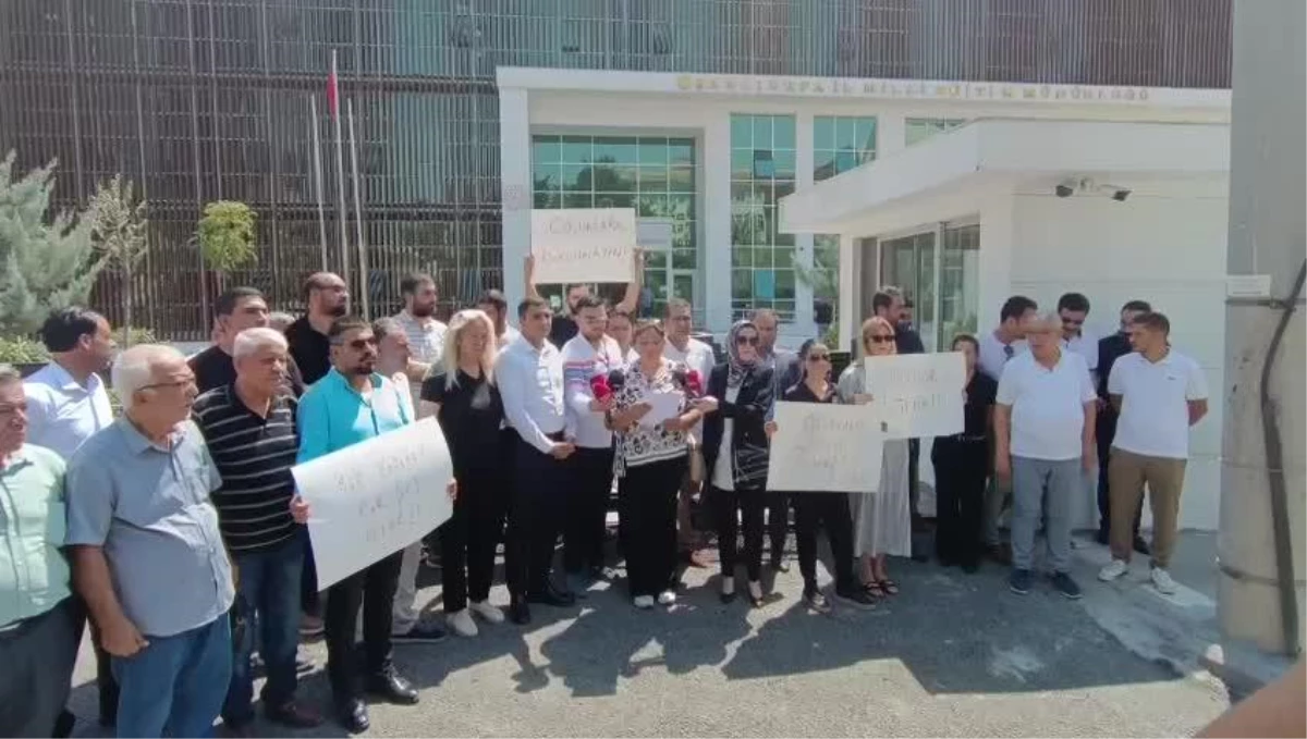 CHP Şanlıurfa İl Kadın Kolları, İstismar Davası Hakkında Soruşturma Açılan İl Milli Eğitim Müdürüne Tepki Gösterdi