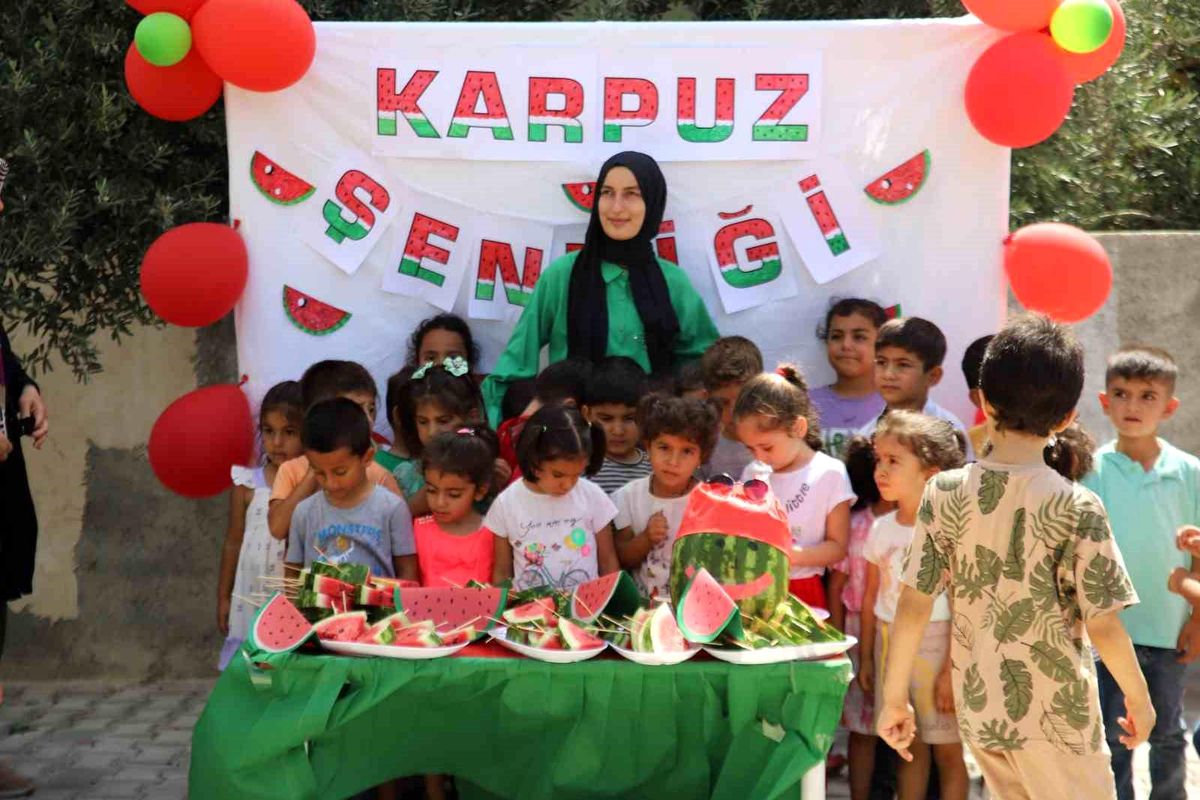 Depremzede Çocuklar İçin Karpuz Şenliği Düzenlendi
