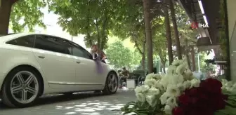 Düğün Sezonunda Çiçekçilerin Yüzleri Gülüyor
