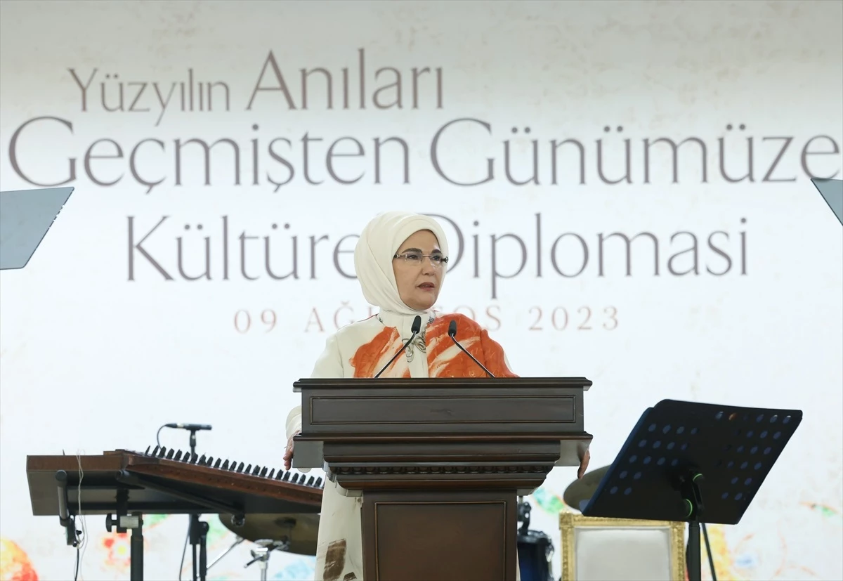 Emine Erdoğan, "Yüzyılın Anıları Geçmişten Günümüze Kültürel Diplomasi Programı"nda konuştu Açıklaması
