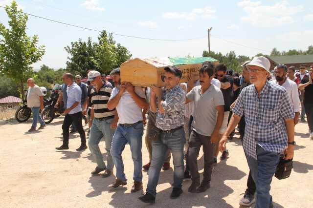 HDP'li tutuklu eski belediye başkanı Gültan Kışanak, ablasının cenazesine katıldı