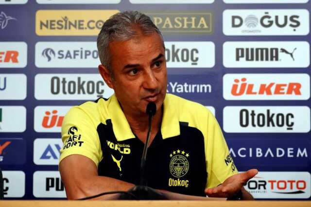 İsmail Kartal'ın basın toplantısına damga vuran görüntü! Herkes aynı yorumu yapıyor İsmail Kartal'ın basın toplantısına damga vuran görüntü! Herkes aynı yorumu yapıyor