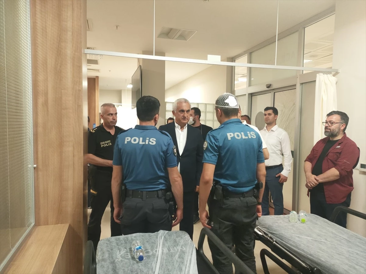 Kastamonu Valisi, yaralanan polisleri ziyaret etti