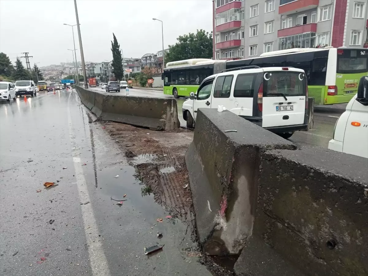 Gölcük'te Tır ve Otomobil Kaza Yaptı: 1 Yaralı