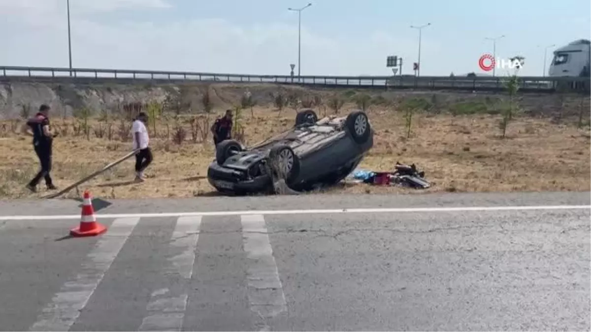 Kontrolden çıkan araç ters döndü, kadın sürücü yaralandı