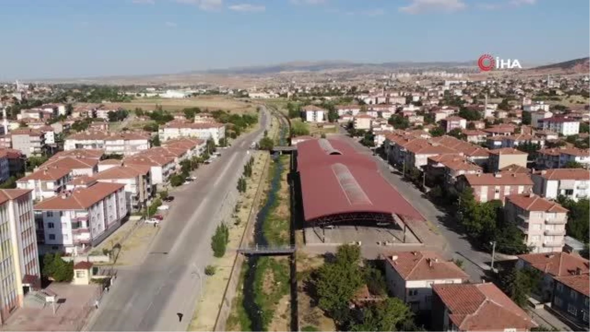 Lağım kokusu mahalleyi sardı, vatandaşlar isyan etti