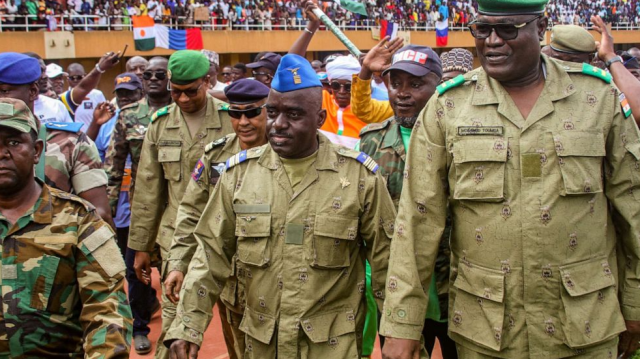 Nijer'de eski isyancı lider, yönetime el koyan askeri cuntaya karşı hareket başlattı