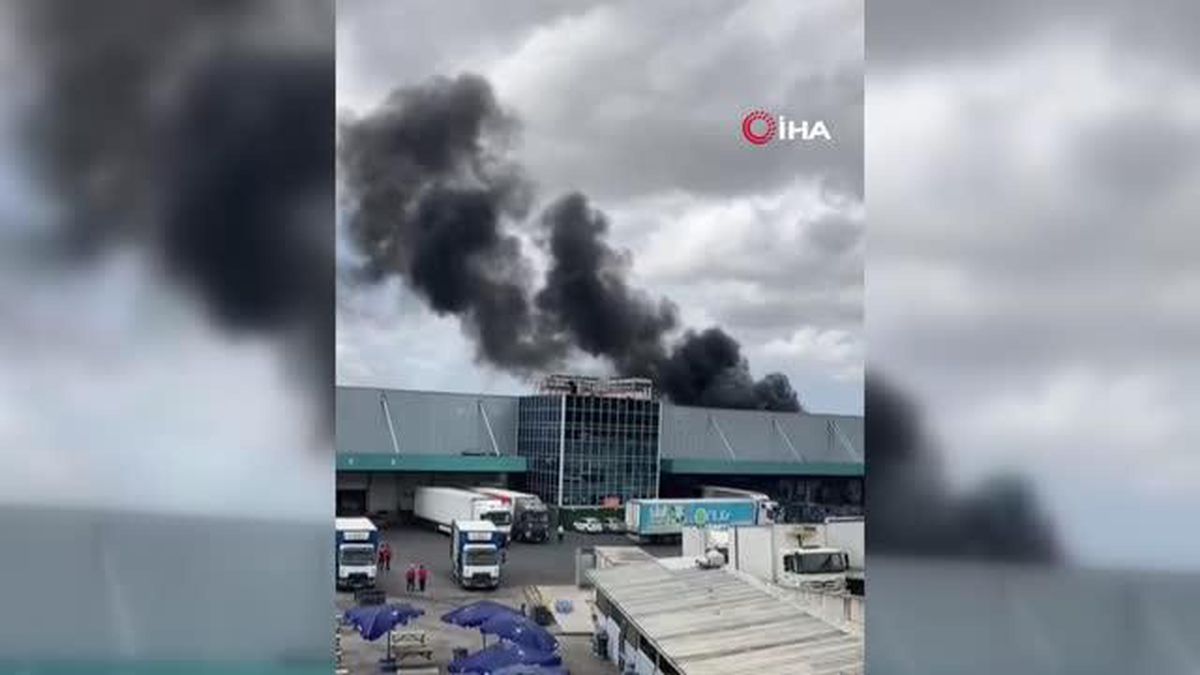 Şekerpınar Çayırova\'da fabrika yangını