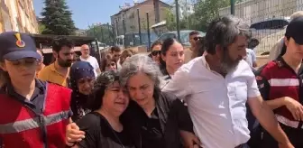 Eski Diyarbakır Büyükşehir Belediye Başkanı Gültan Kışanak, ablasının cenazesine katıldı