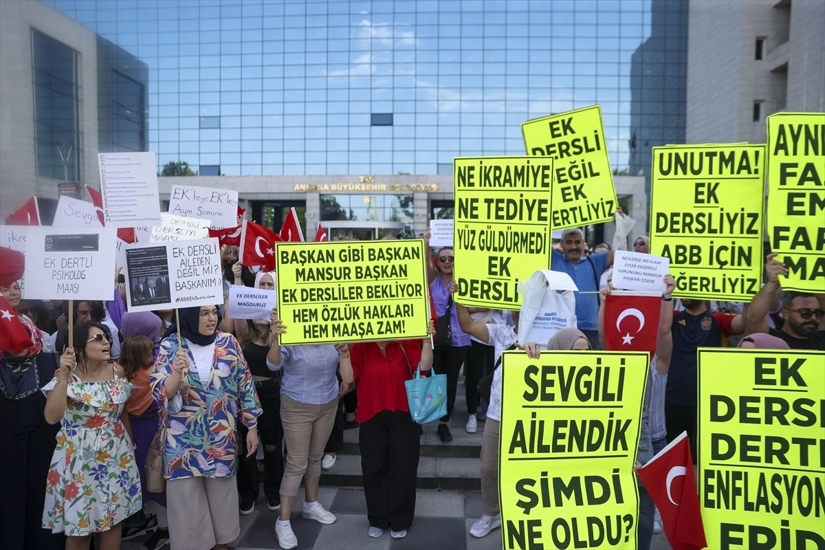 Ankara Büyükşehir Belediyesi\'nde Usta Öğreticilerin Maaş ve Özlük Hakları İçin Eylem