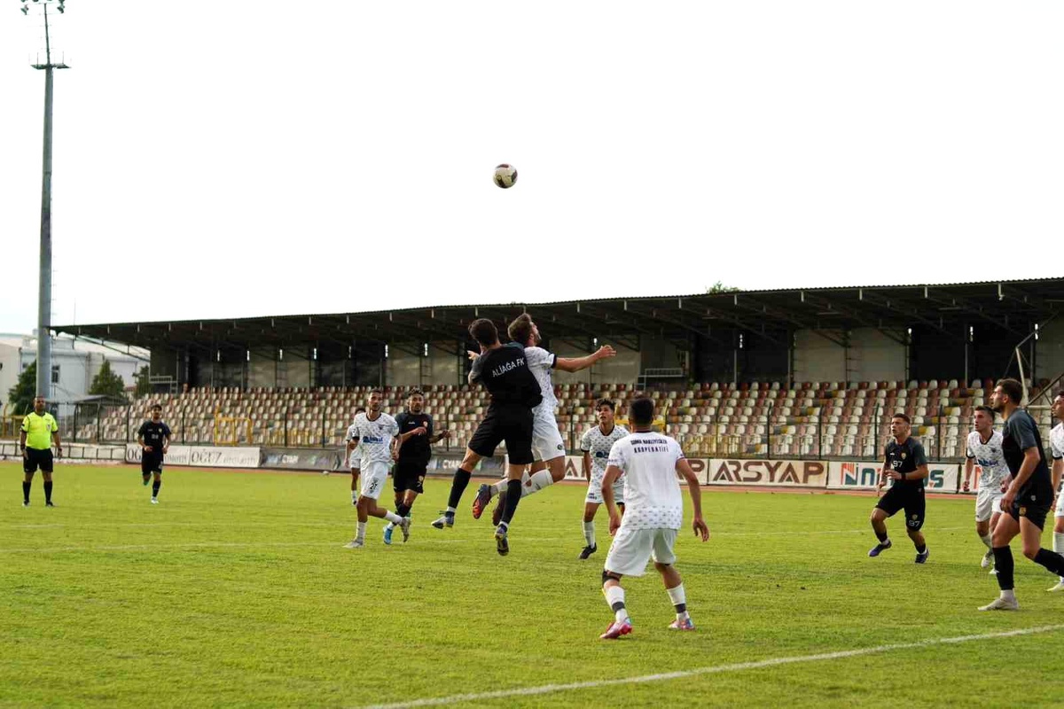 Aliağa FK, Somaspor\'a 3-0 mağlup oldu