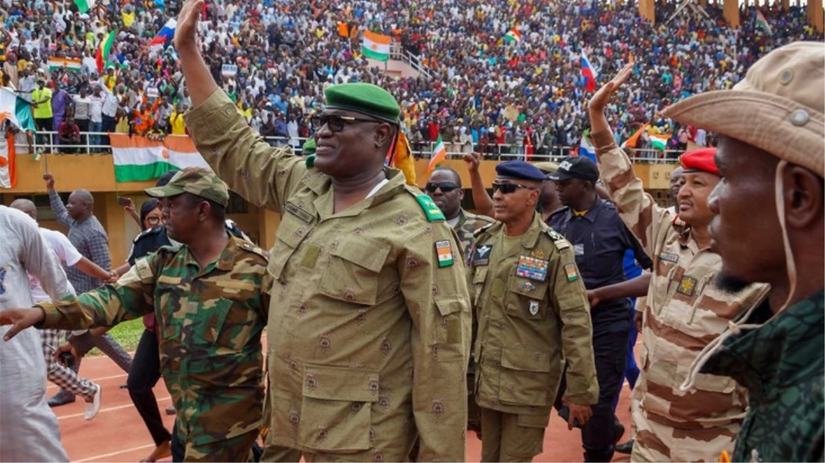 ECOWAS bugün toplanıyor! Zirveden Nijer\'e askeri müdahale kararı çıkabilir