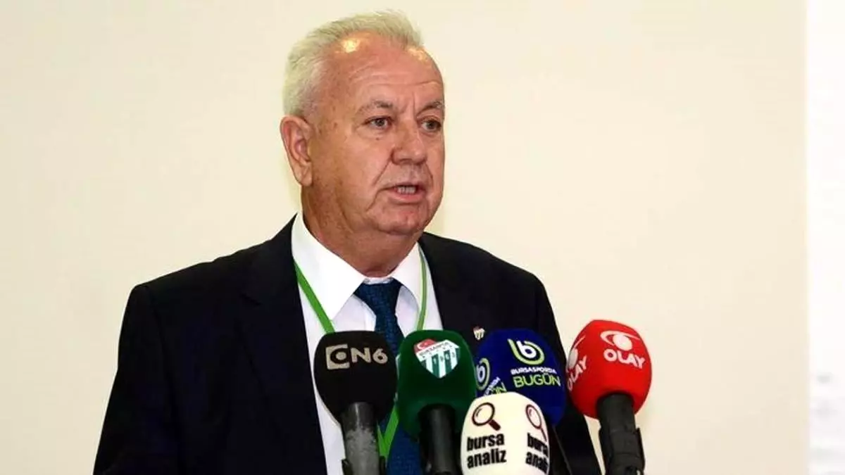 Bursaspor Divan Başkanı, Başkan Recep Günay\'ın teslim almadığı evrakları noter kanalıyla tekrar kulübe gönderdi