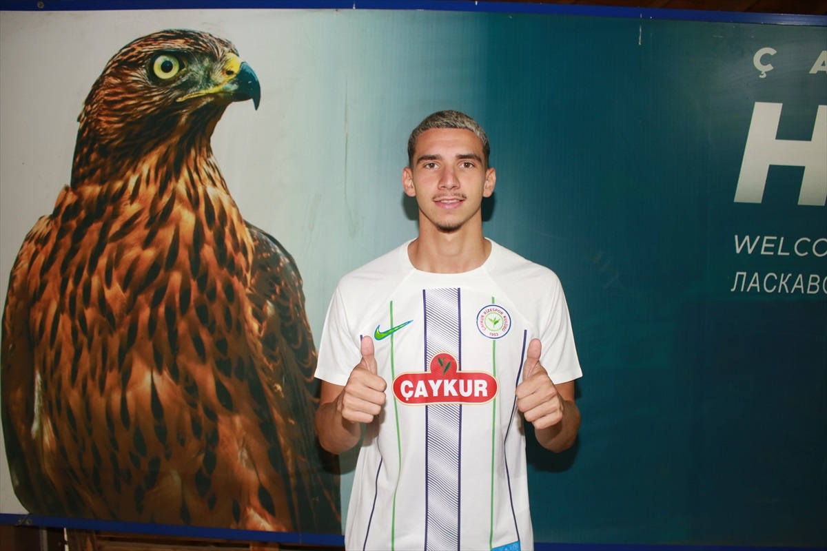 Çaykur Rizespor, Altin Zeqiri\'yi kadrosuna kattı