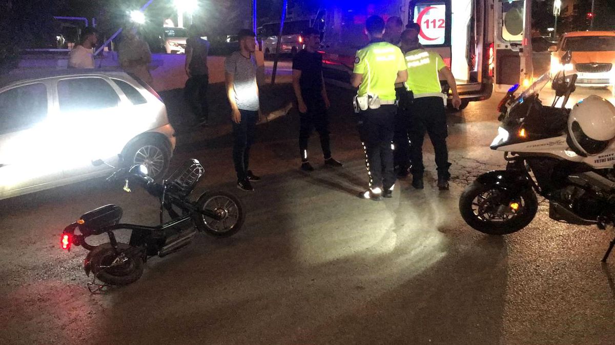Elazığ\'da Elektrikli Bisiklet Kazası: Kadın Yaralandı