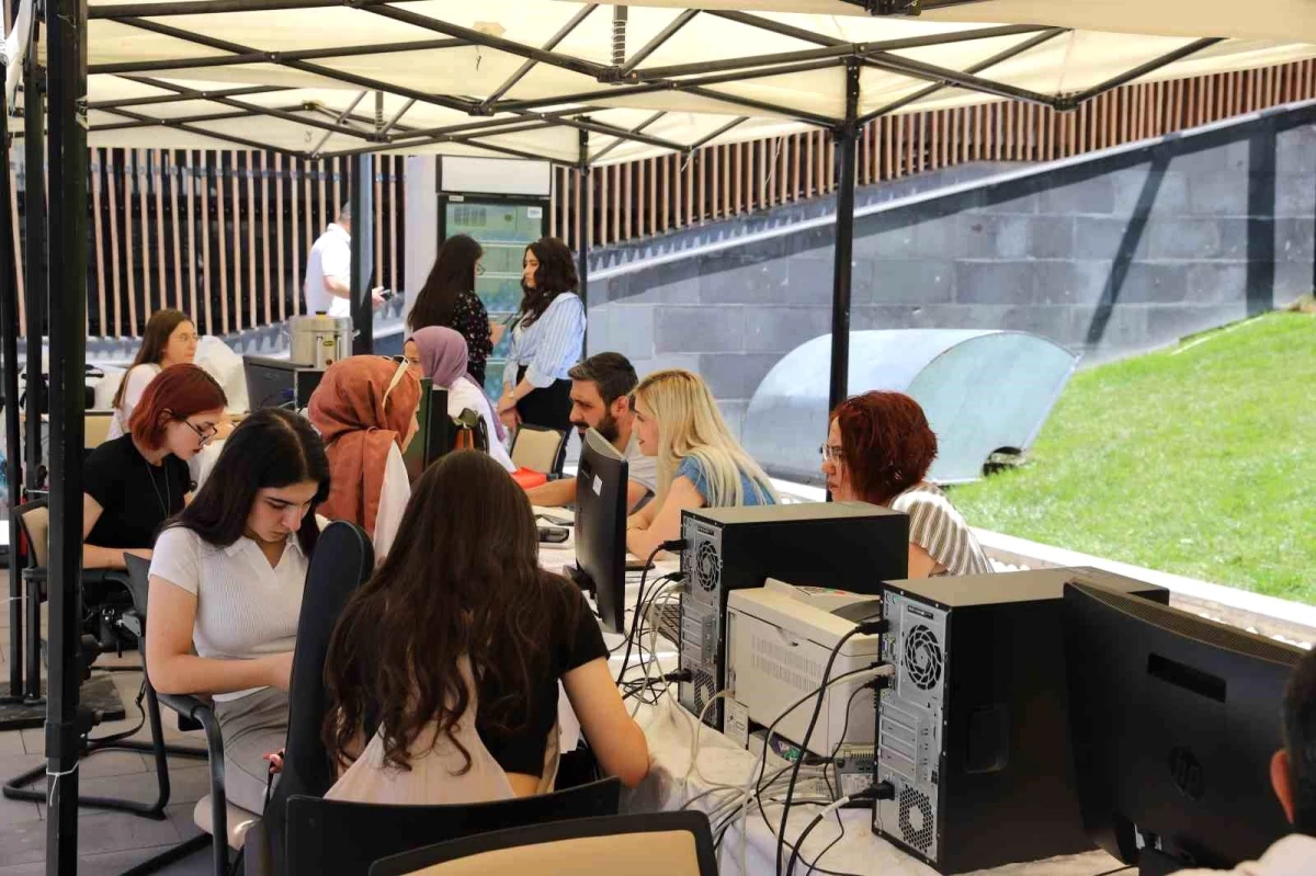 Kayseri Büyükşehir Belediyesi, YKS sonuçlarına göre ücretsiz tercih danışmanlığı hizmeti verdi