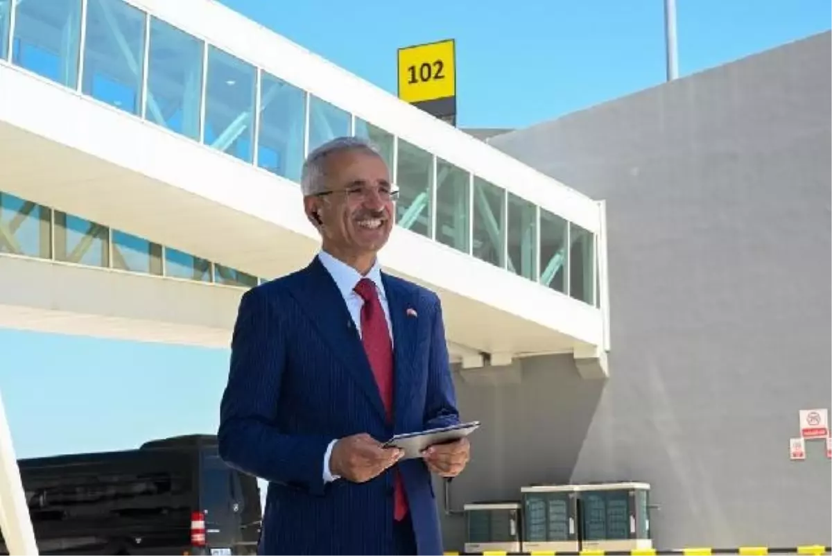 2023'te Havalimanlarında 118 Milyon 670 Bin 100 Yolcuya Hizmet Verildi