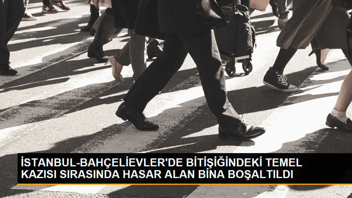 Bahçelievler\'de Temel Kazısı Sırasında Bina Hasar Aldı