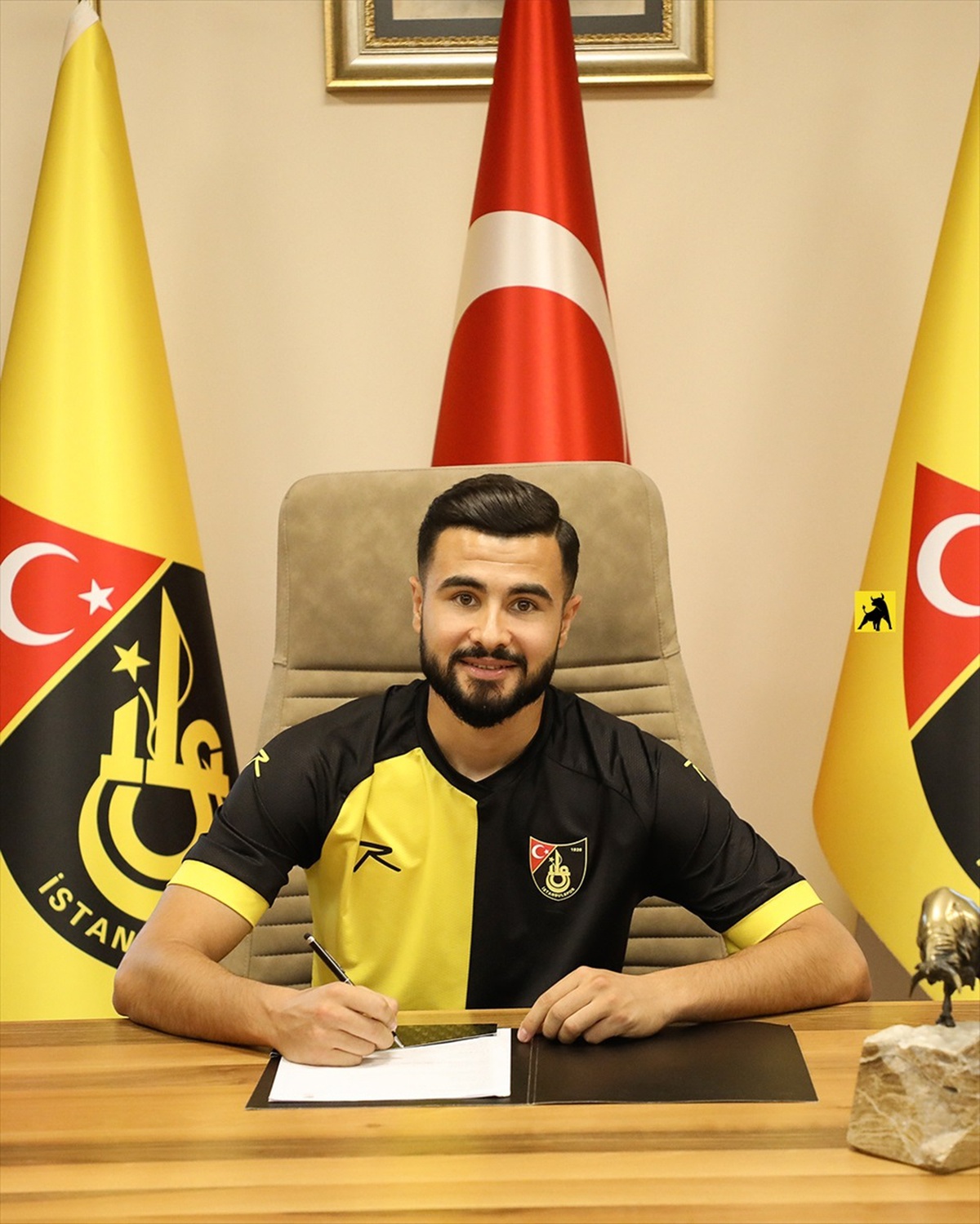 İstanbulspor, forvet Özcan Şahan\'ı transfer etti