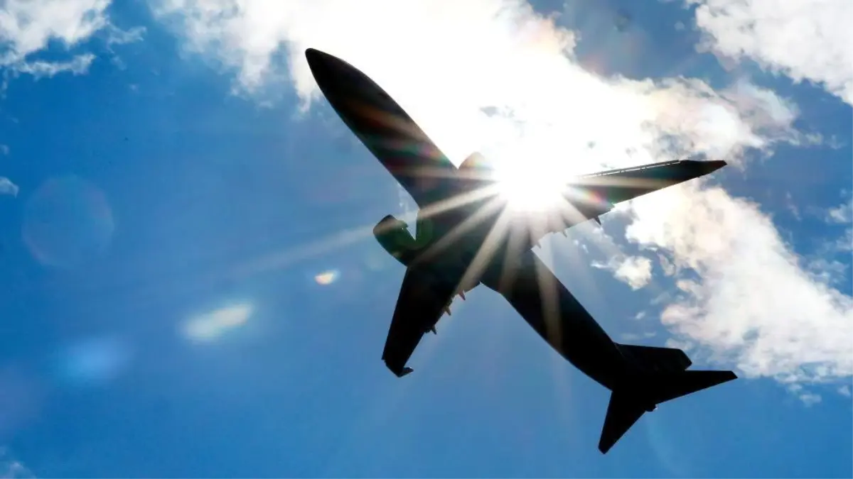 İtalya\'da Uçak Bileti Ücretlerindeki Artışı Sınırlayan Kararname Onaylandı