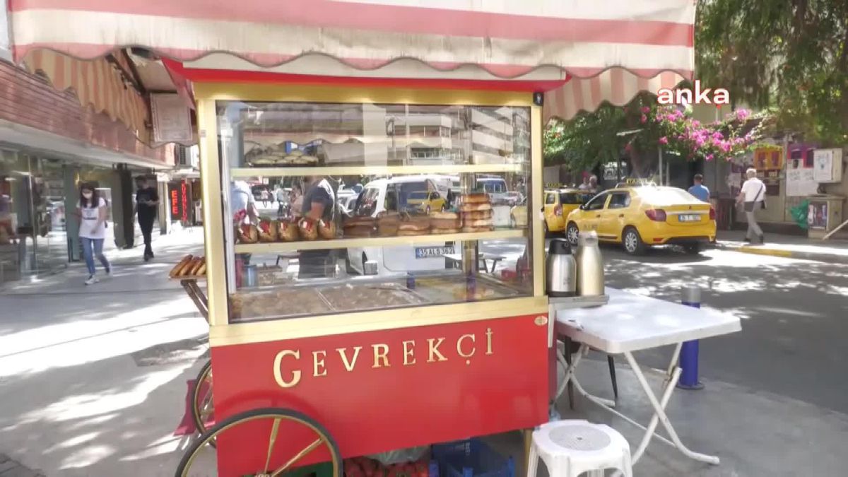 İzmir\'de Simit Fiyatlarına Zam Geldi