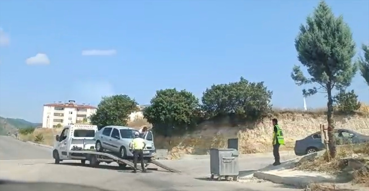 Karabük\'te iki otomobilin çarpıştığı kazada 1 kişi yaralandı