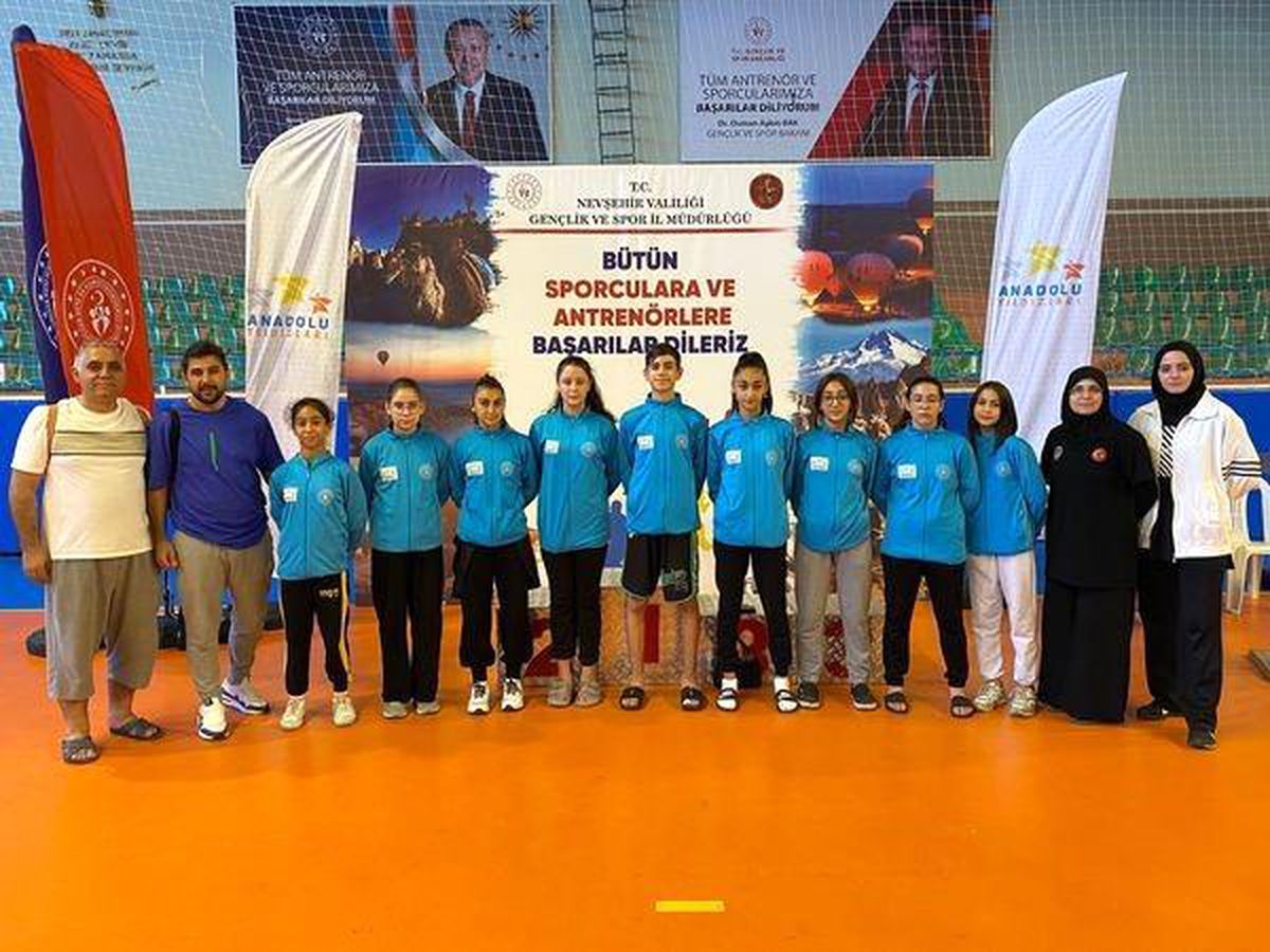 Kayserili karateciler Nevşehir\'den dereceyle döndü