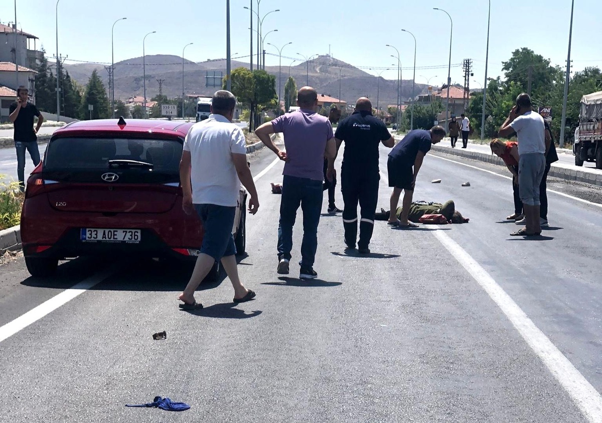 Konya\'da Yaya Otomobilin Çarpması Sonucu Yaralandı
