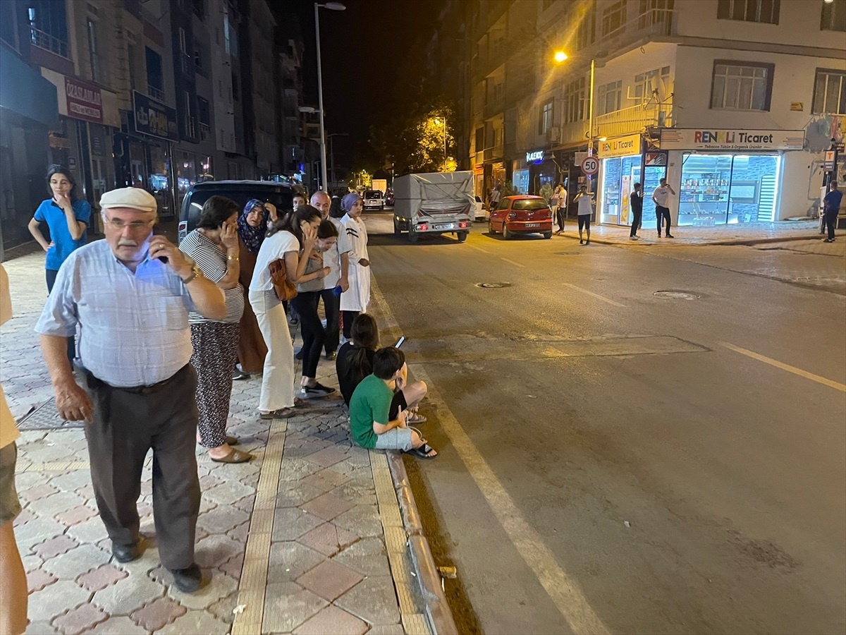 Malatya\'da 5,3 Büyüklüğünde Deprem Meydana Geldi