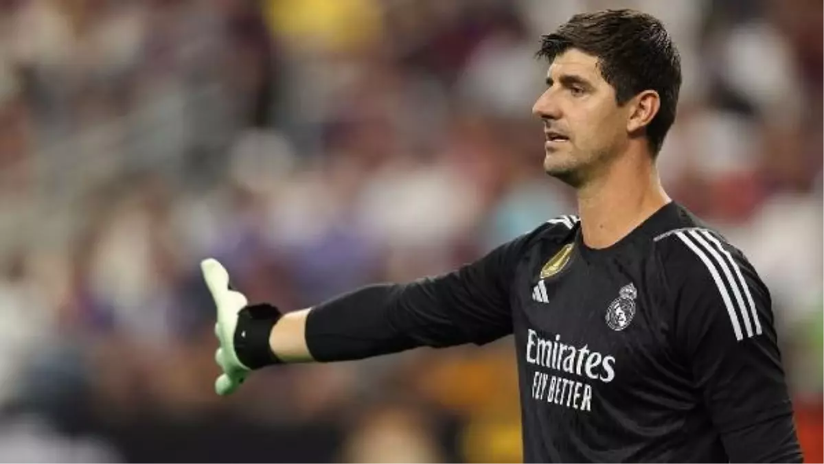 Real Madrid Kalecisi Courtois\'nın Dizinde Yırtık Tespit Edildi