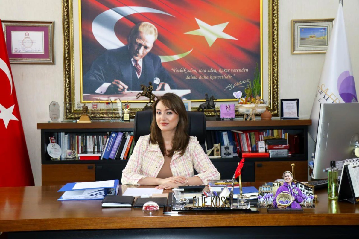 Safranbolu Belediye Başkanı Elif Köse\'nin yerine vekalet eden Gizem Karagözlü, tarihin en genç kadın Belediye Başkan Vekili oldu